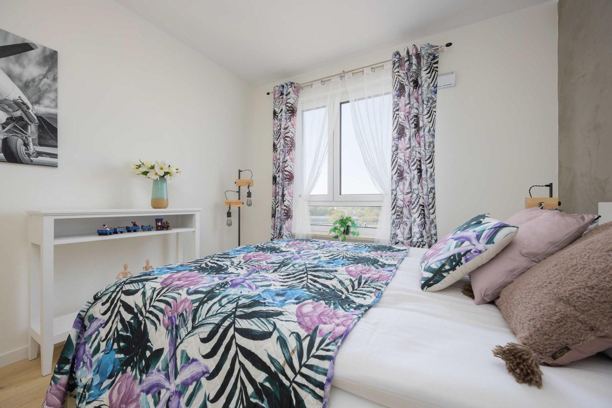 Exceptional In With Parking By Renters Leilighet Warszawa